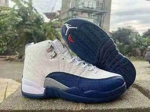 AJ12 White Deep Blue 40-47