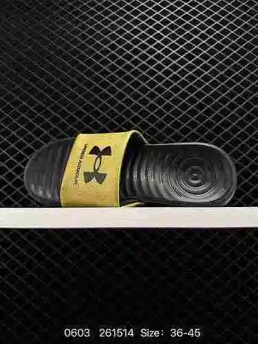 70 Under Armour Memory Sponge Men's and Women's Sports Slippers. HeartGear is used inside ® Hot equi