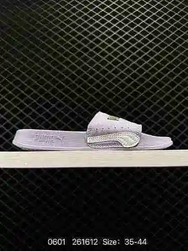 6 Sandalias Fenty x Puma Leadcat YLM Slide Diseño Fenty de la marca Puma Rihanna con espuma resisten