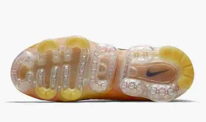 Nike Air VaporMax Moc 2 “University Gold”Style Code AJ6599-700 Size36-45 (1).webp