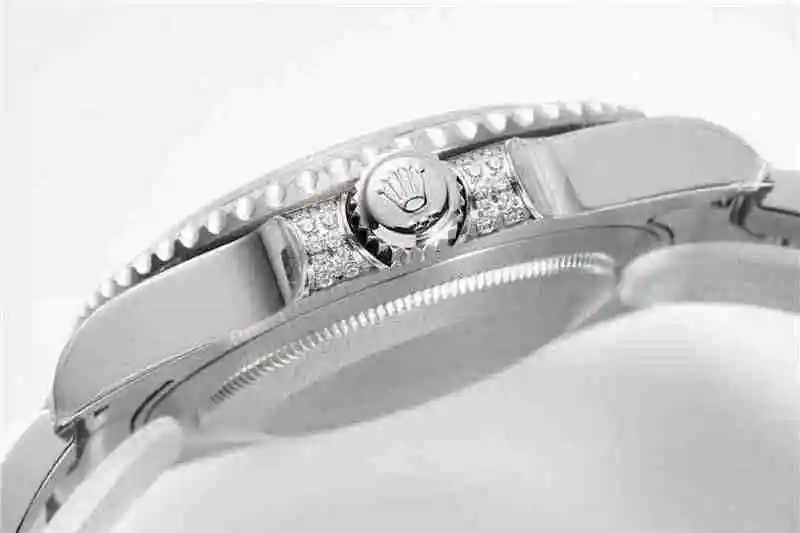 劳力士SUB潜航者后镶钻定制版 40mm (15).webp