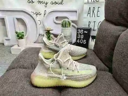 405DAdidas Yeezy 350 Boost V2 Exposición inicial Comercio exterior Orden designada por el cliente Te