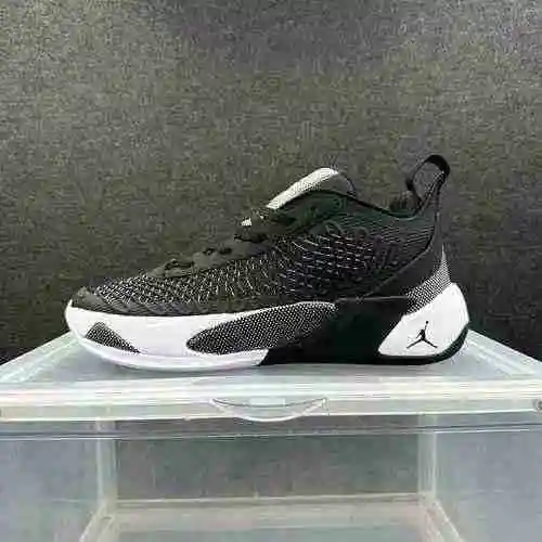 Blanco y negro 40-46