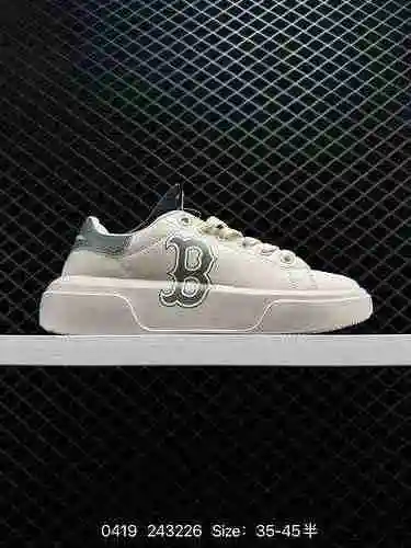 130 MLB Chunky Classic New York Yankees thick soled board shoes are made of fiber leather upper mate