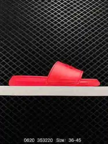 100 Alexander McQueen Set Wearing Flat Low Fashion Slippers Official Website Synchronized with Major