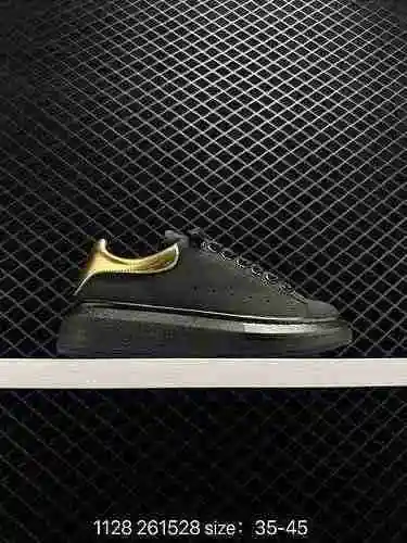  Italian luxury brand Alexander McQueen Sole Leather Sneakers low top fashion thick soled casual spo