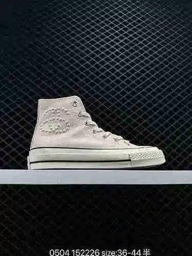 ¡Salieron 3 nuevos modelos! Converse × Stussy Chuck 7 Converse colabora más con su viejo amigo Stuss