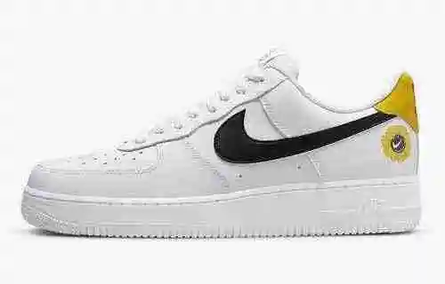 Nike Air Force 1 Low 