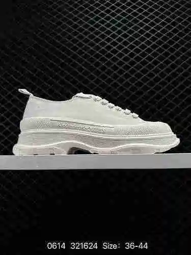 120 Italian luxury brand Alexander McQueen Sole Leather Sneakers low top fashion thick soled casual 