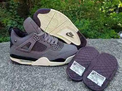 A Ma Mani é re x Air Jordan 4 