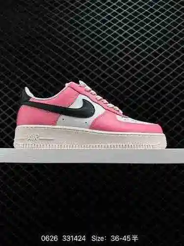 2 Zapatillas informales Nike Air Force '7 Air Force One de caña baja. El rendimiento de amortiguació