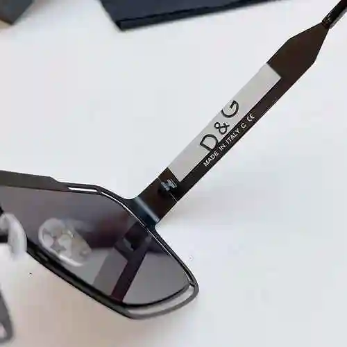 3330 Gafas Dolce&Gabbana [Dolceu0026GABBANA] Dolce&Gabbana DG2235! Tamaño: 56 puertos 17-145