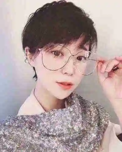 2250 Gafas Gucci Lanzamientos de GUCCI 2019 Primavera/Verano Nuevas gafas Imagen publicitaria Blockb