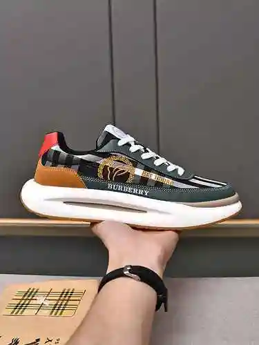 Zapato Burberry Hombre Código: 0623B60 Talla: 38-44