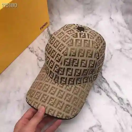 Sombrero FENDI Super A