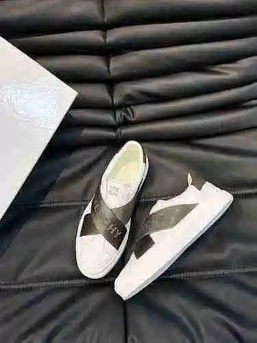 Zapato de hombre Givenchy Código: 0520B40 Talla: 38-44