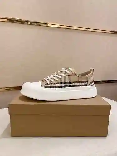 Zapato Burberry Hombre Código: 0625B50 Talla: 38-44