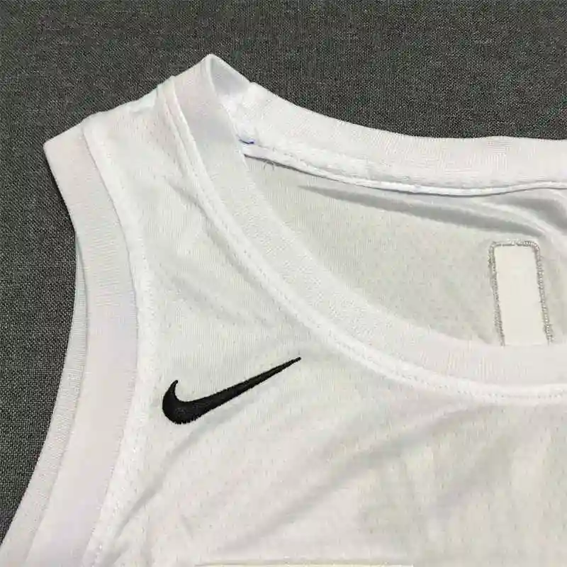 5img_8941.webp