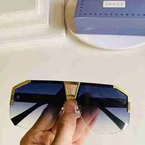 3330 Gafas Gucci Hombre GUCCI-GG0916 Talla: 147-140 Gafas de sol de metal con cuerpo grande