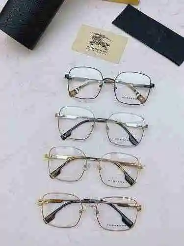 ¡Gafas Burberry de 1980 Burberry OBE6339! Tamaño: 56 puertos 18-145