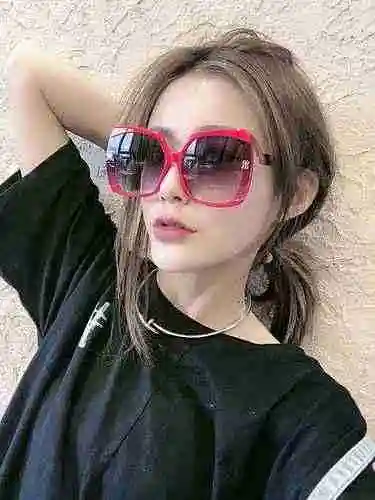 3240 Gafas de sol Gucci Libro rojo Personalización original recomendada [GUCCI u0026 NY] El patrón G