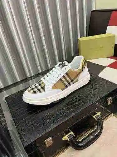 Zapato Burberry Hombre Código: 0528B40 Talla: 38-44
