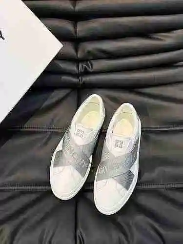 Zapato de hombre Givenchy Código: 0520B40 Talla: 38-44