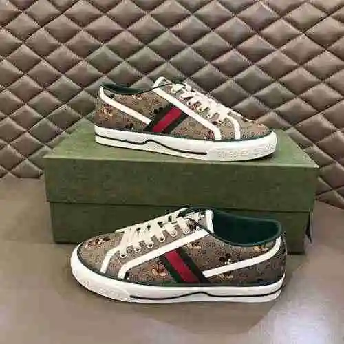 Código de pareja GUCCI: 0621B40 Talla: Mujer 35/39 Hombre 38/44