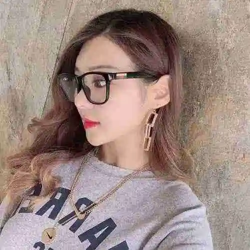 2610 Gafas de sol Gucci GUCCI Gucci GG0746S Tamaño: 57-17-145 Adecuadas para diversas formas faciale