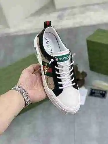 Código de zapato de hombre GUCCI: 0618B40 Talla: 38-44