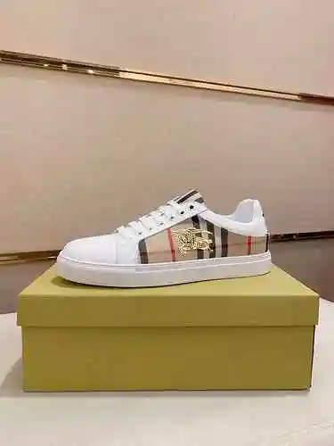 Zapato Burberry Hombre Código: 0525B30 Talla: 38-44