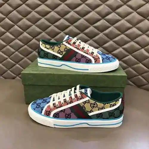 Código de pareja GUCCI: 0621B40 Talla: Mujer 35/39 Hombre 38/44