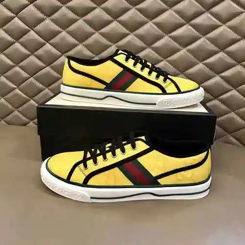Código de pareja GUCCI: 0621B40 Talla: Mujer 35/39 Hombre 38/44