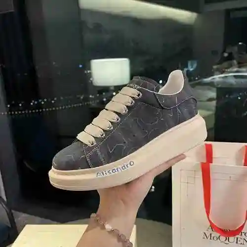 1661320 Nuevas zapatillas versátiles de pareja McQueen 35-44