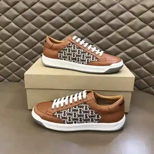 Zapato Burberry Hombre Código: 0426B60 Talla: 38-44