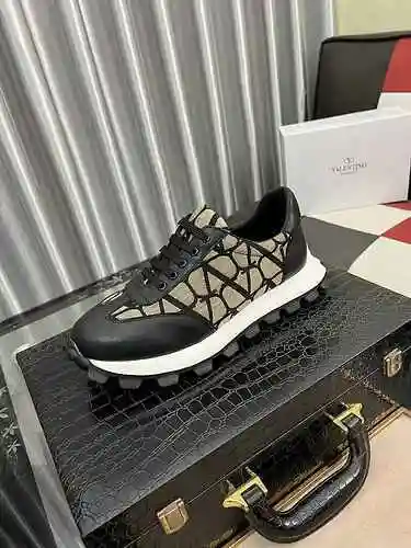 Zapato Valentino Hombre Código: 0528B40 Talla: 38-44