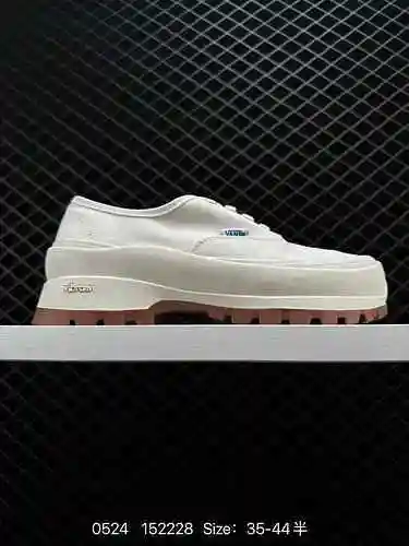 4 La obra maestra de Vans de los zapatos de plataforma con realce instantáneo llegó Vans Auténtica c