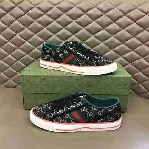 Código de pareja GUCCI: 0621B40 Talla: Mujer 35/39 Hombre 38/44