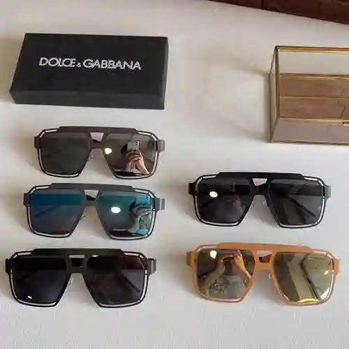 3330 Gafas Dolce&Gabbana DOLCEu0026GABBANA Dolce&Gabbana Modelo: DG2235Talla: 56-17-145