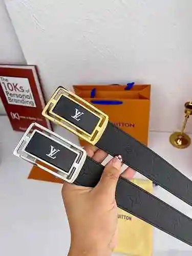 Cinturón automático para hombre.