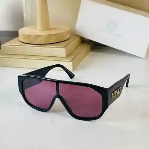 3330 Versace VERSAC MODELO: VE4692 TAMAÑO: 132 puertos 145