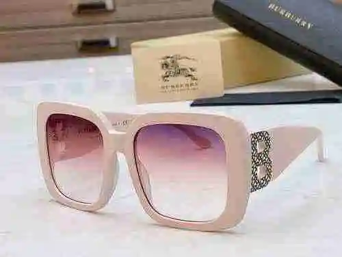 3060 Gucci Myopia Mirror Último pequeño libro rojo Mismo estilo [GUCCI] Gucci GG0849O Bolso con códi