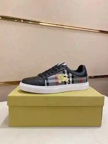 Zapato Burberry Hombre Código: 0525B30 Talla: 38-44