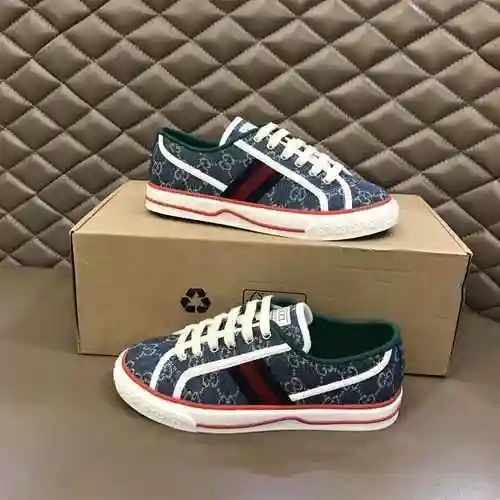 Código de pareja GUCCI: 0621B40 Talla: Mujer 35/39 Hombre 38/44
