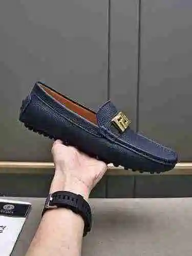 Código de zapato de hombre Givenchy: 0623B30 Talla: 38-44 (personalizado para 45, 46, 47)
