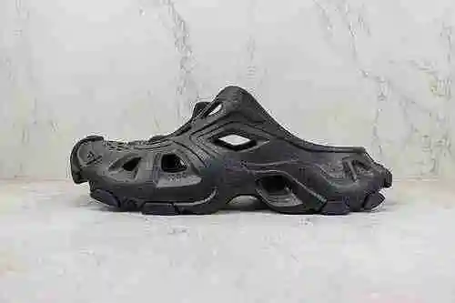 C50 | Apoye el lanzamiento en tienda de la versión OK de las sandalias de Balenciaga, la versión más