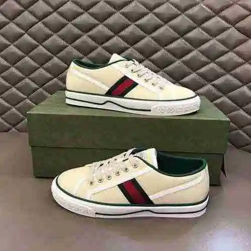 Código de pareja GUCCI: 0621B40 Talla: Mujer 35/39 Hombre 38/44