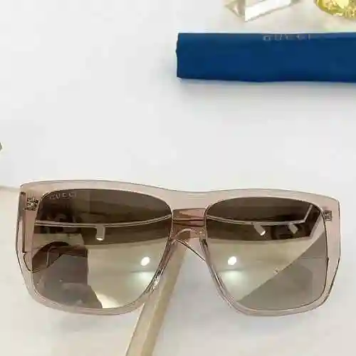 3420 Gafas Gucci Caja Grande Gucci * GG0520 talla: 61-14-145 Estilo casual noble, con diseño único y