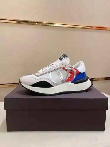 Valentino Pareja Estilo Código: 0604C20 Talla: 36-44 (Personalizable 45.46)