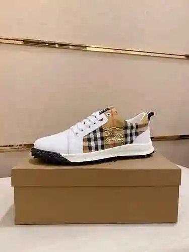 Zapato Burberry Hombre Código: 0614B30 Talla: 38-44